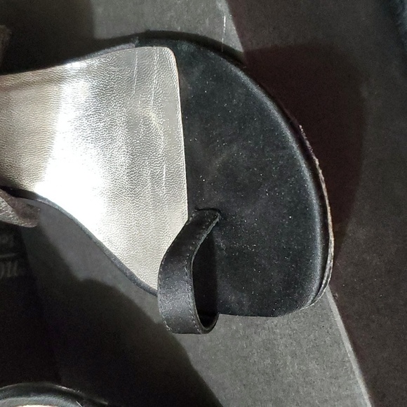 PELLE MODA LIVANA SATIN HEELS - Picture 4 of 9